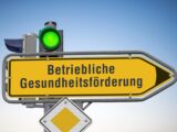 Straßenschild betriebliche Gesundheitsförderung | EAP